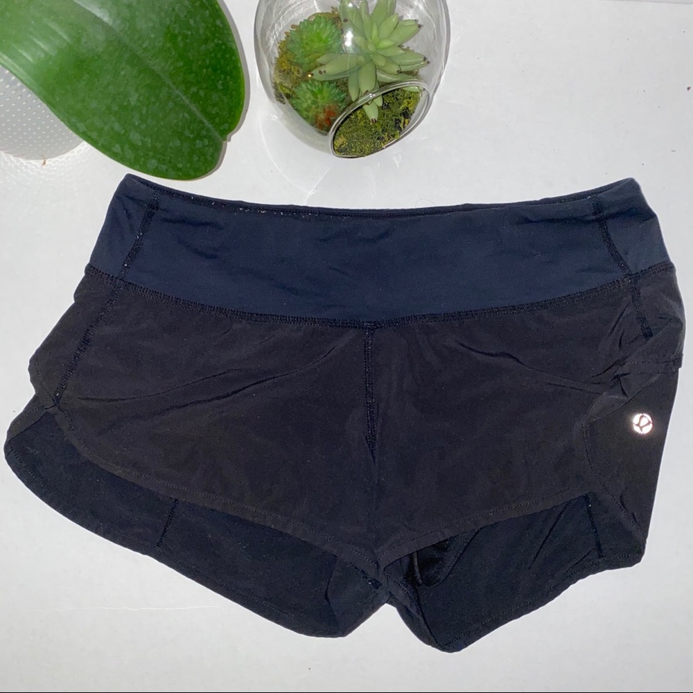 Lululemon Black Shorts Back Zipper Pocket Size 4